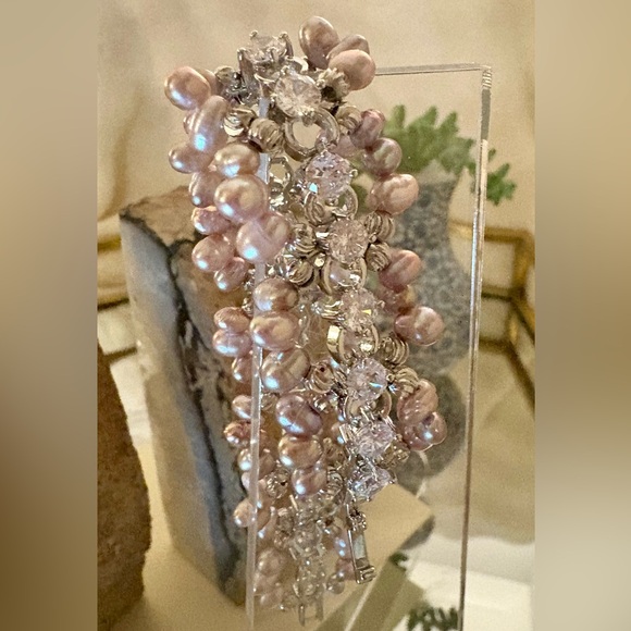 💜 Elegant Lavender Pearl Crystal Beaded Bracelet 💜 - Picture 10 of 12